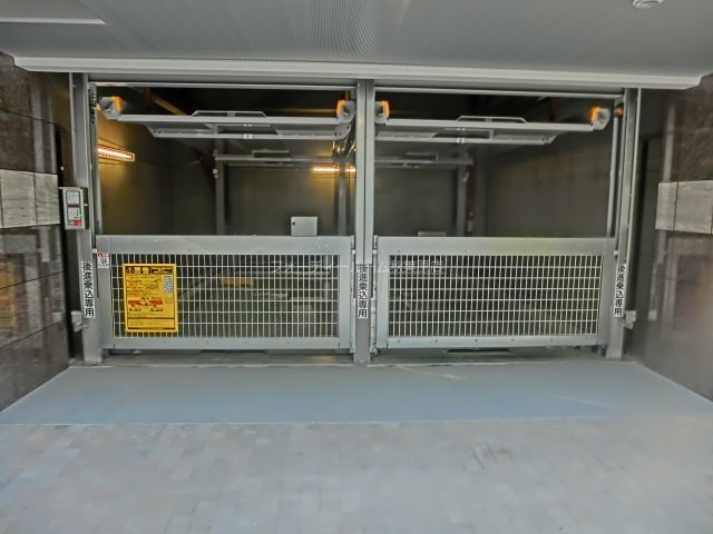 パークアクシス上野三丁目  駐車場