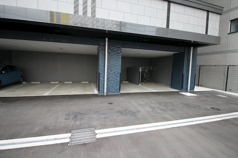 エステムコート名古屋グロース 駐車場