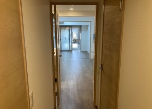 インセンス名駅 玄関