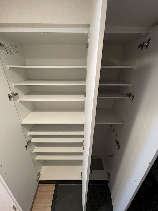 プレサンス ジェネ 葵 収納