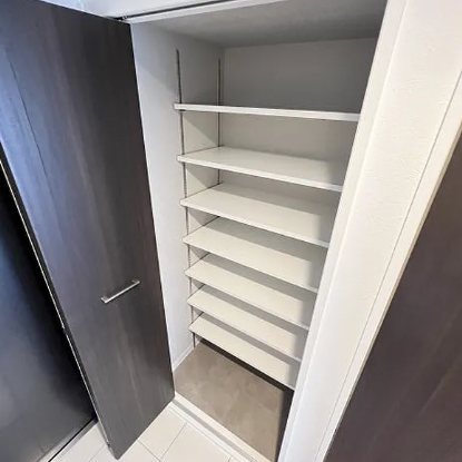 LiveFlat吹上 玄関