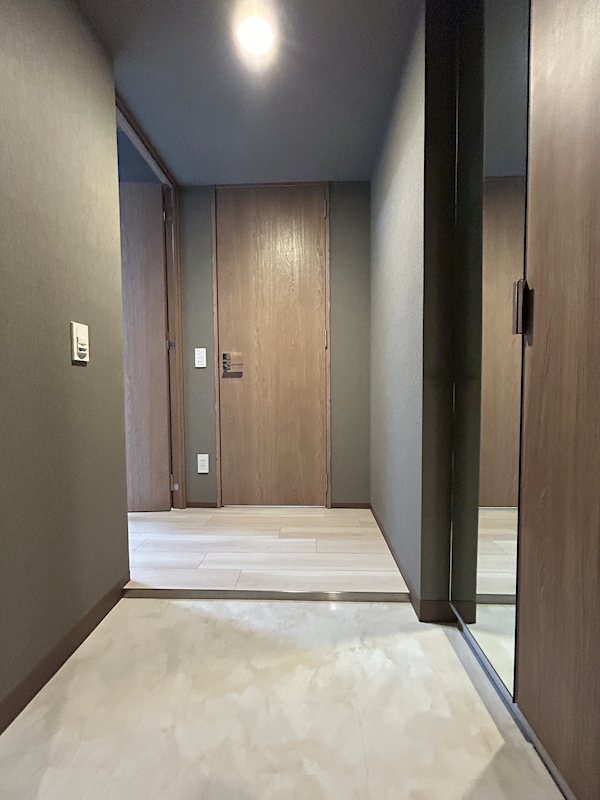 エステムコート名古屋新栄Ⅵ アートテラス 玄関