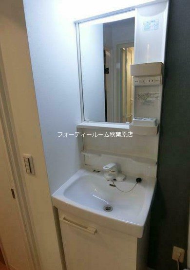 アリュール押上 洗面所