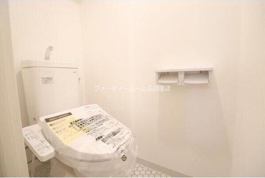 クレストタワー栄 トイレ