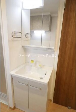 クレストタワー栄 洗面所