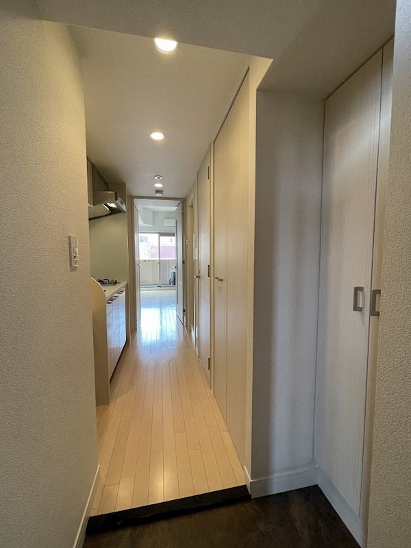 プレサンス名古屋STATIONビジュ 玄関