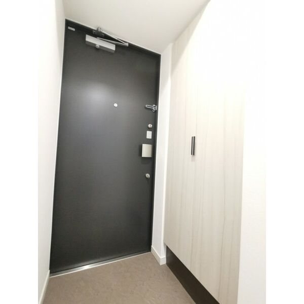 ディアレイシャス矢場町 玄関