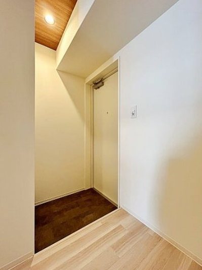 ブレストンコート金山 玄関