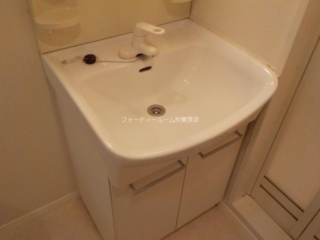 アイフェリーク神田 洗面所