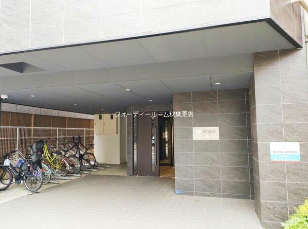 インセンス上野根岸 エントランス