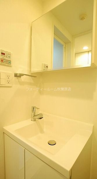 ステージファースト両国アジールコート 洗面所