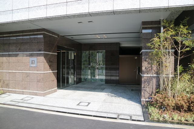 コンシェリア南麻布　＜ＴＯＫＹＯ　ＰＲＥＭＩＵＭ＞　EAST  エントランス