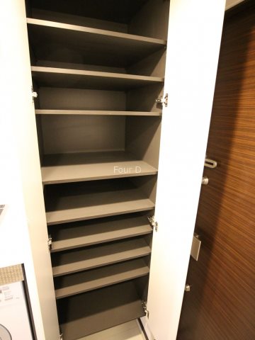 コンシェリア南麻布　＜ＴＯＫＹＯ　ＰＲＥＭＩＵＭ＞　EAST  玄関
