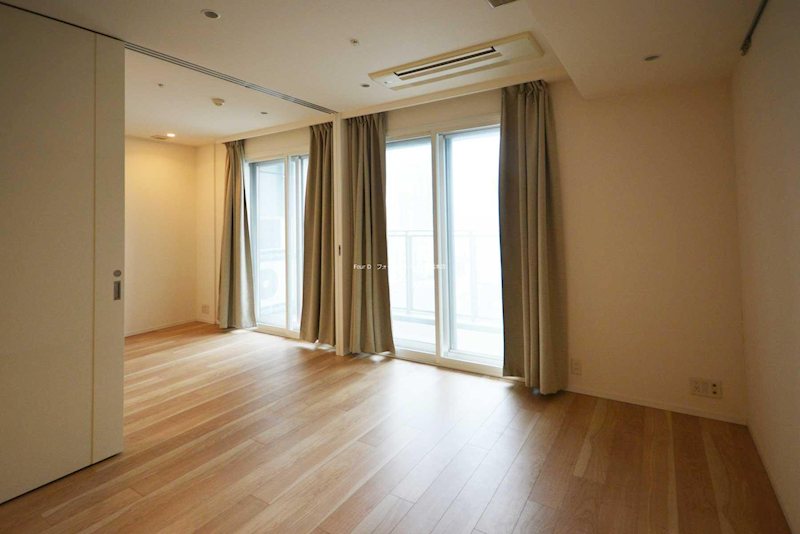 ＴＨＥ　ＲＯＰＰＯＮＧＩ　ＴＯＫＹＯ　ＣＬＵＢ　ＲＥＳＩＤＥＮＣＥ  リビング
