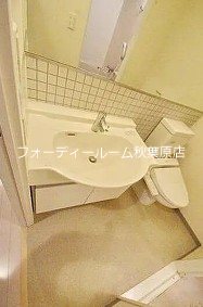 リヴェール・キワ 洗面所