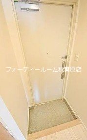 リヴェール・キワ 玄関