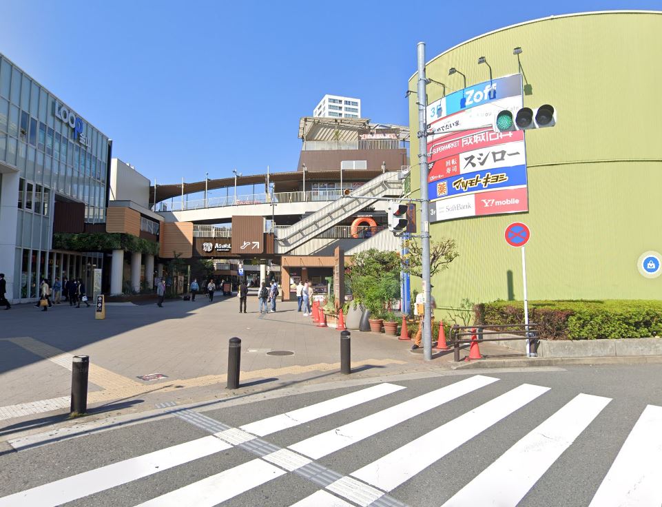 プレサンス　ロジェ　金山駅前 スーパー