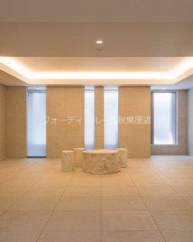 ザ・パークハビオ上野御徒町 ロビー