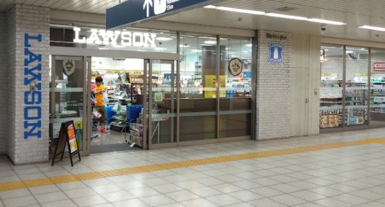 ドゥーエ新富町 コンビニ