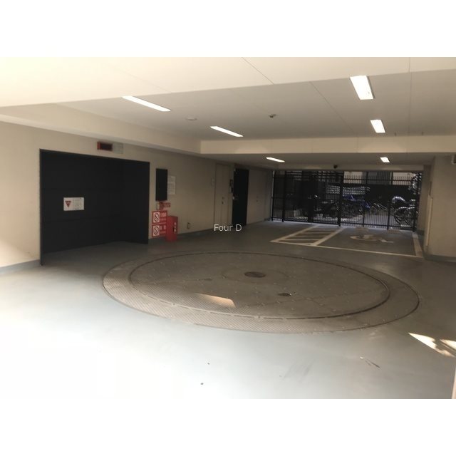 メトロステージ上野  駐車場