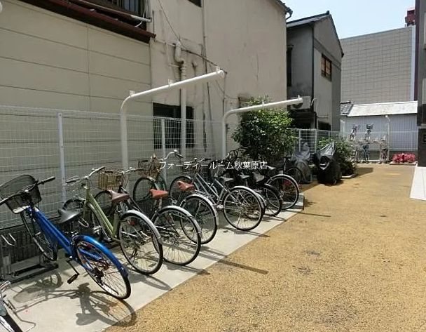 Rising place 南千住 駐車場