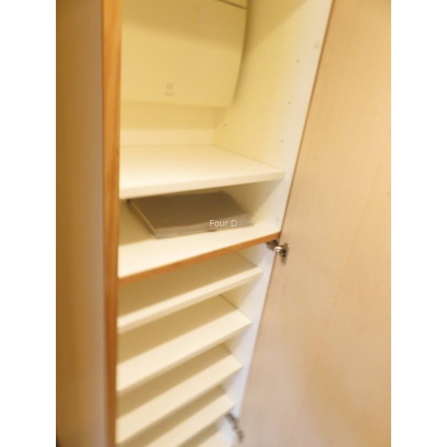 グレンパーク秋葉原イースト 収納