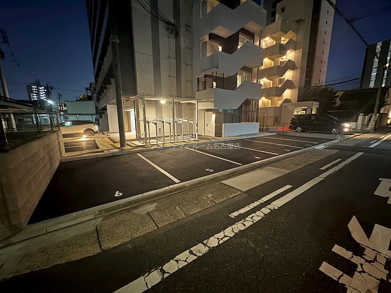 プレイズシード名古屋亀島 駐車場