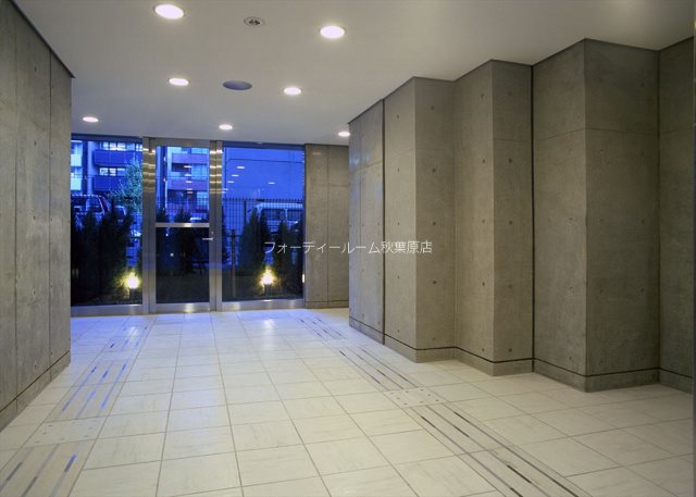 グラントゥルース神田岩本町 ロビー