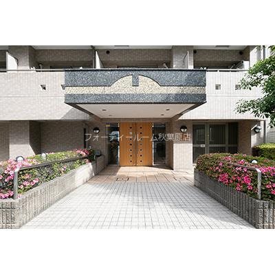 アビテ市ヶ谷五番町 エントランス