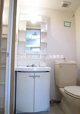 ｴﾙｳﾞｧｰｼﾞｭ神田神保町/ﾒﾃﾞｨｶﾙﾓｰﾙ神田神保町 洗面所
