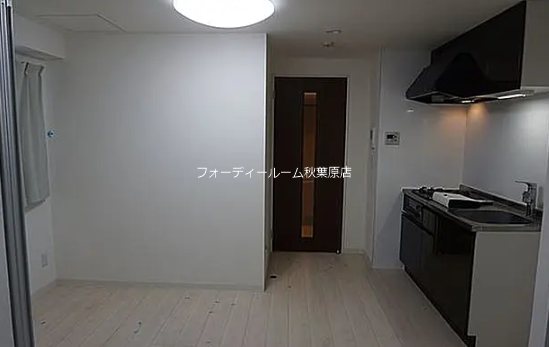 クレスト五番町 リビング