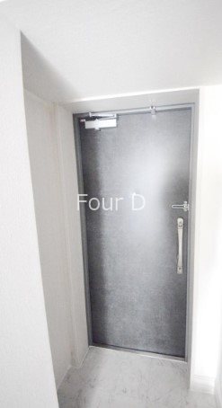 グランカーサ上野入谷  玄関