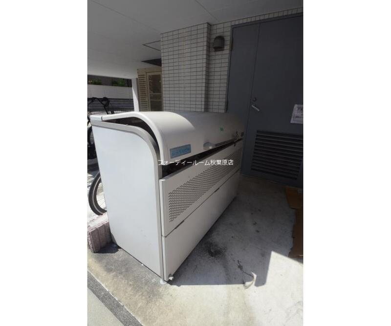 ラヴィエント三ノ輪パークサイド 駐車場