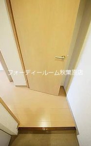 ラヴィエント三ノ輪パークサイド 玄関