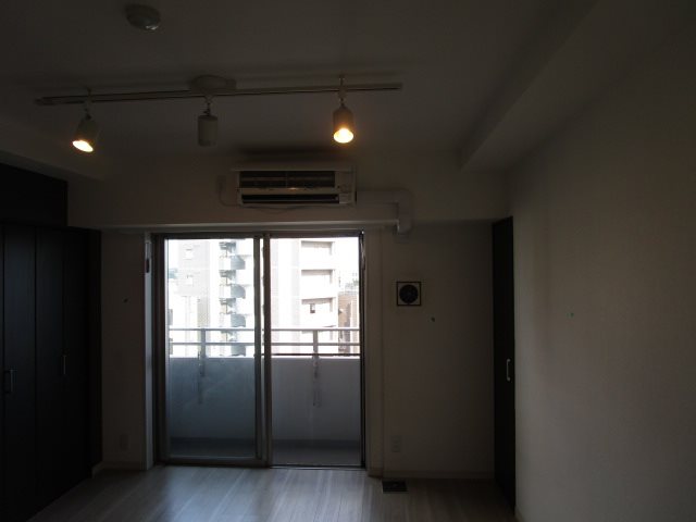 ルクシェール新宿中落合 玄関