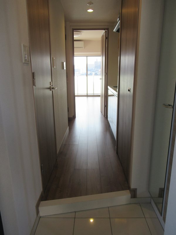 ＨＹ&amp;rsquo;ｓ ａｖａｎｃｅｒ 王子神谷 玄関