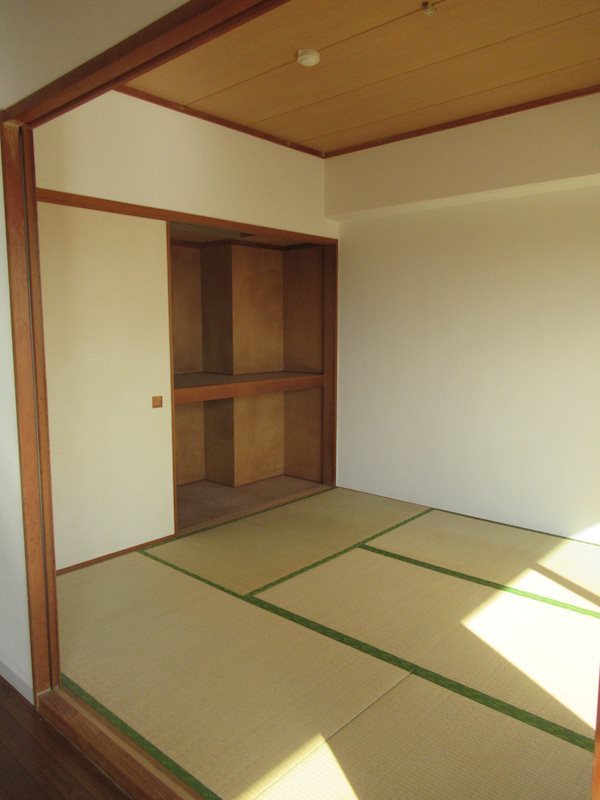 ロイヤルステージ本千葉 ベッドルーム