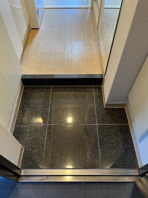 パークテラス塩焼 玄関