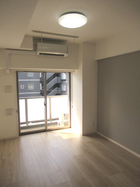 REXZY西川口AZⅢ 玄関