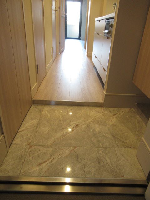 デュフレ南千住 玄関