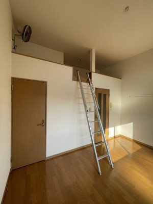 サンヴィアーレ・デポ リビング