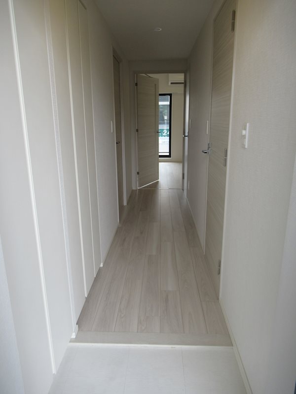 ＡＲＣＯＢＡＬＥＮＯ ＯＳＨＩＡＧＥ ＥＡＳＴ リビング