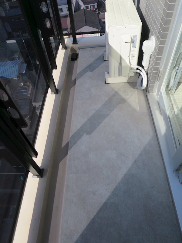 ＲＥＡＬＩＺＥ千住大橋 ベランダ