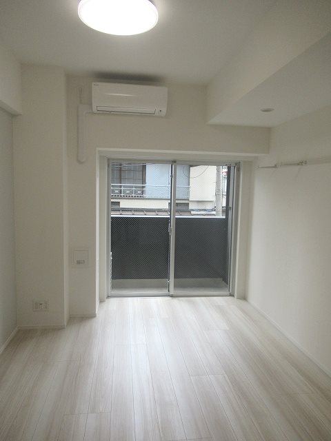 ＲＥＡＬＩＺＥ千住大橋 玄関