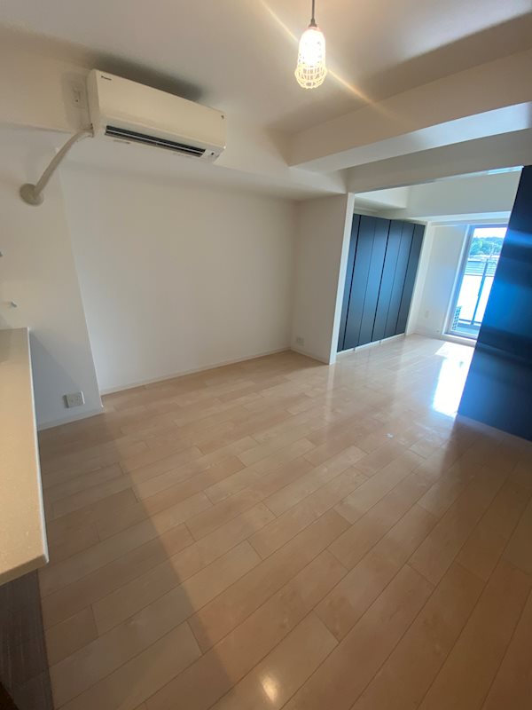 クオス鴨居白山レジデンス 玄関