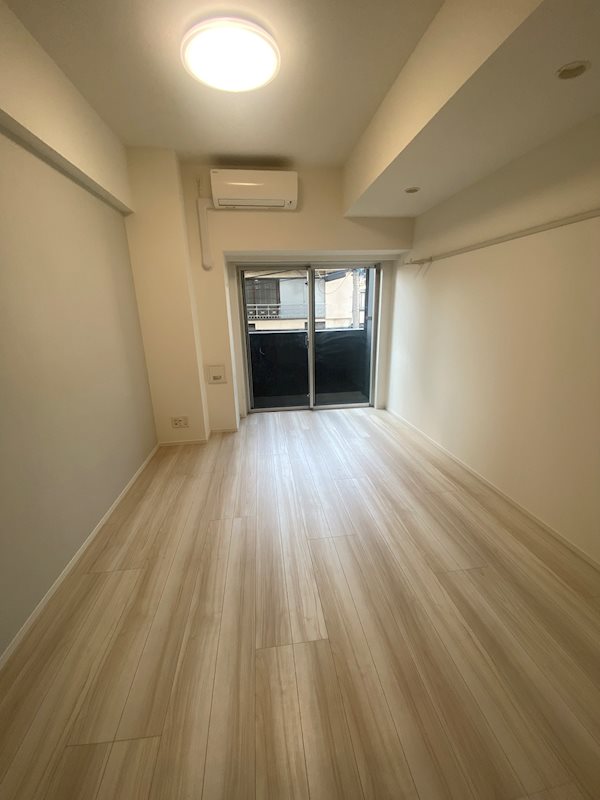 ＲＥＡＬＩＺＥ千住大橋 玄関