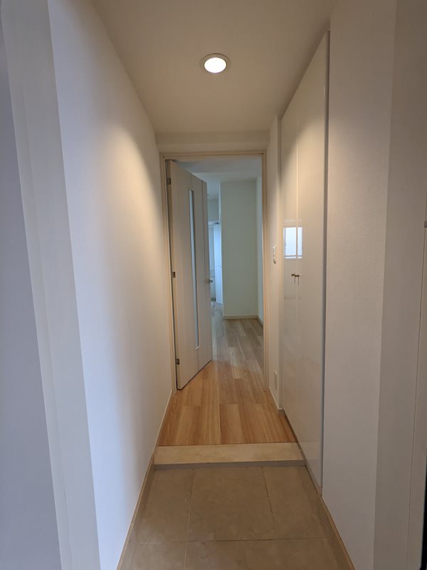 カスタリア新宿御苑 玄関