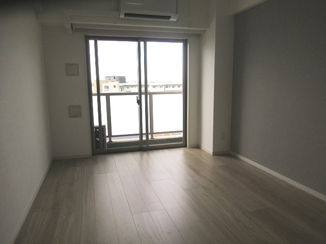 REXZY西川口AZⅢ 玄関