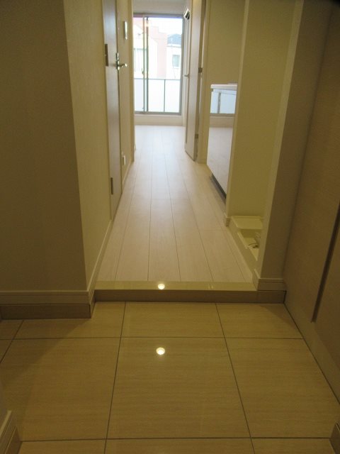 ＡＺＥＳＴ堀切菖蒲園Ⅲ 玄関