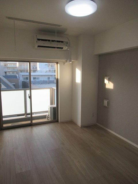 REXZY西川口AZⅢ 玄関